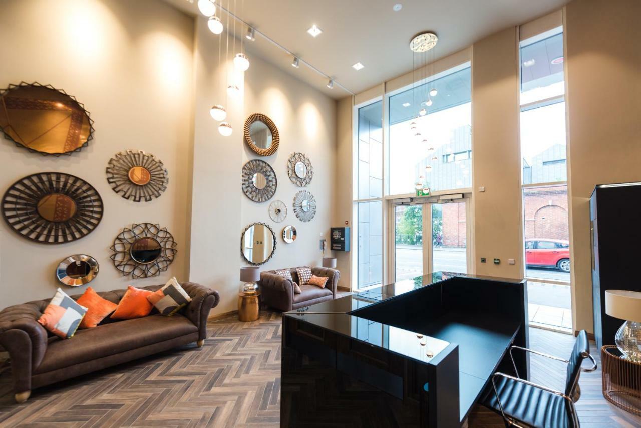 5 Star Brand New City Centre Apartment เบลฟาสต์ ภายนอก รูปภาพ