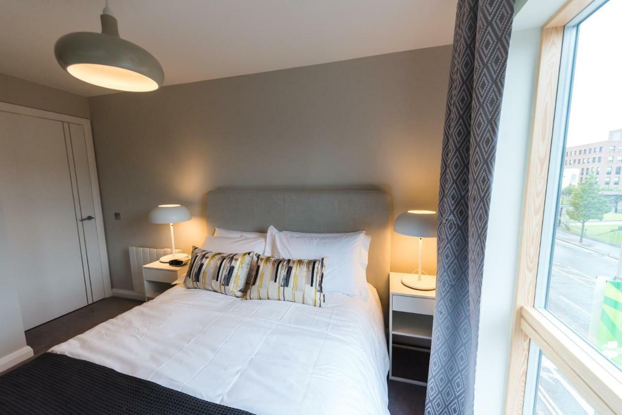 5 Star Brand New City Centre Apartment เบลฟาสต์ ภายนอก รูปภาพ