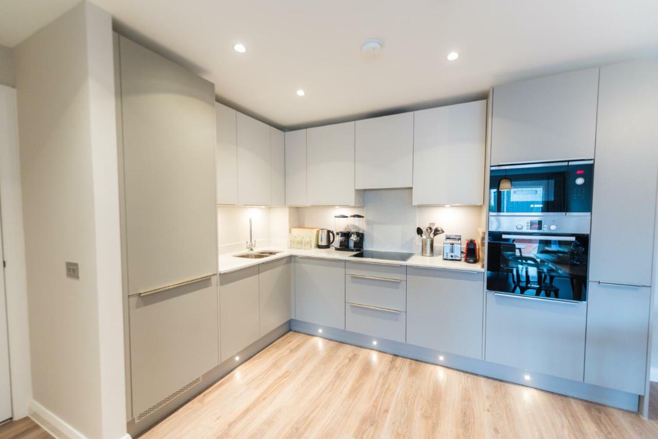 5 Star Brand New City Centre Apartment เบลฟาสต์ ภายนอก รูปภาพ